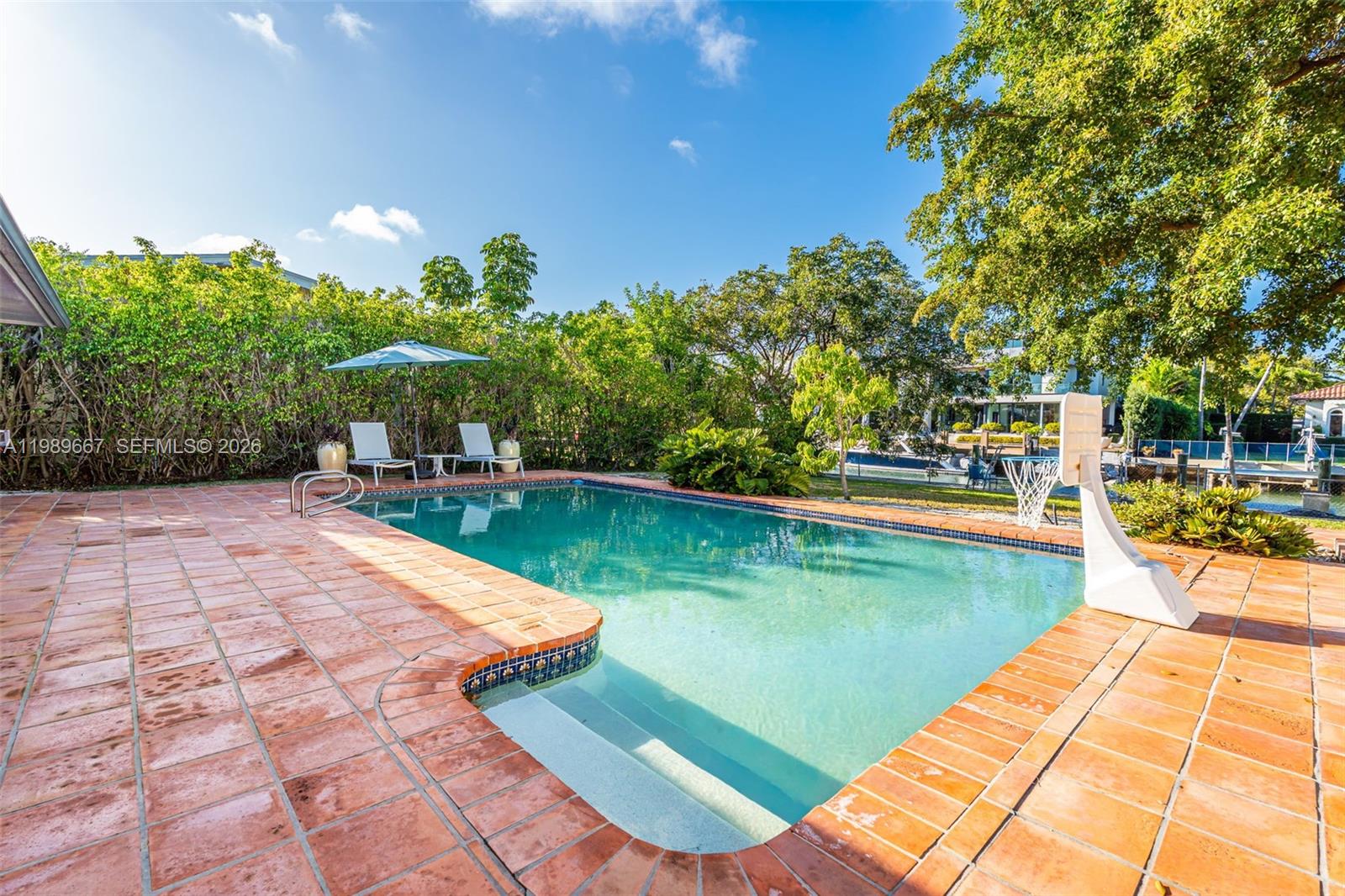 221 Knollwood Dr Key Biscayne, FL 33149