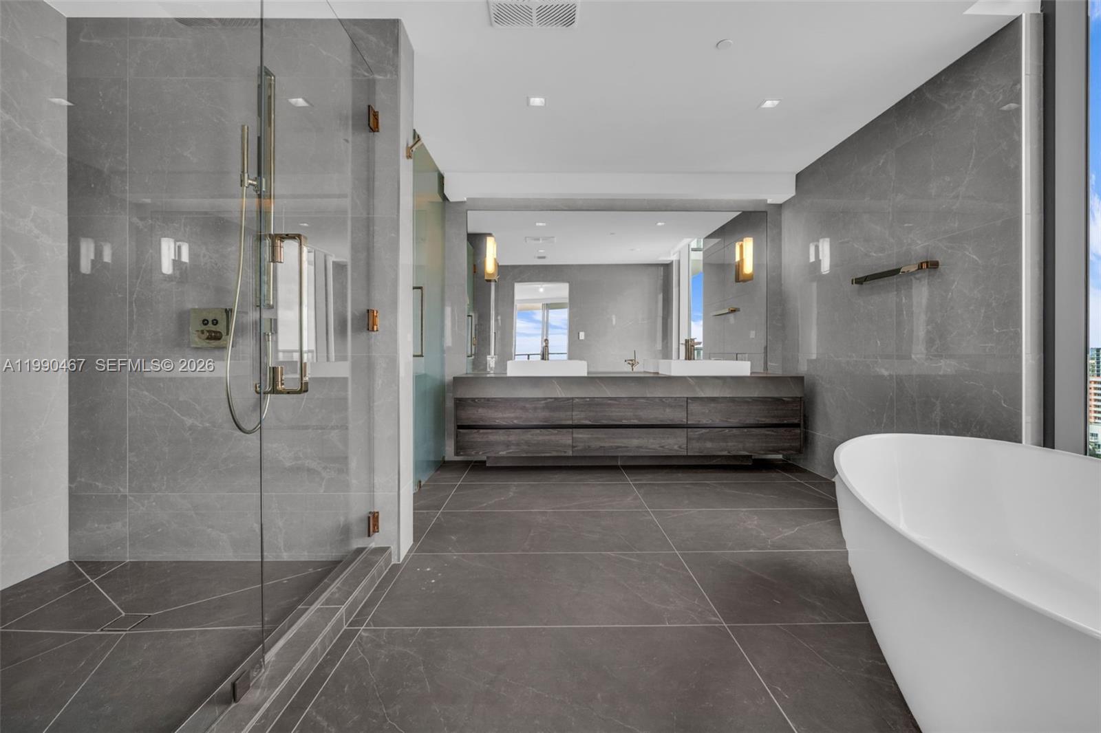 1116 N Ocean Blvd #1106 Pompano Beach, FL 33062