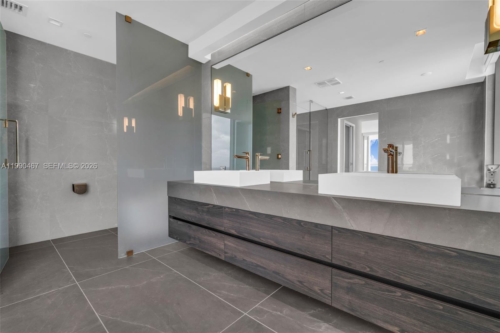 1116 N Ocean Blvd #1106 Pompano Beach, FL 33062