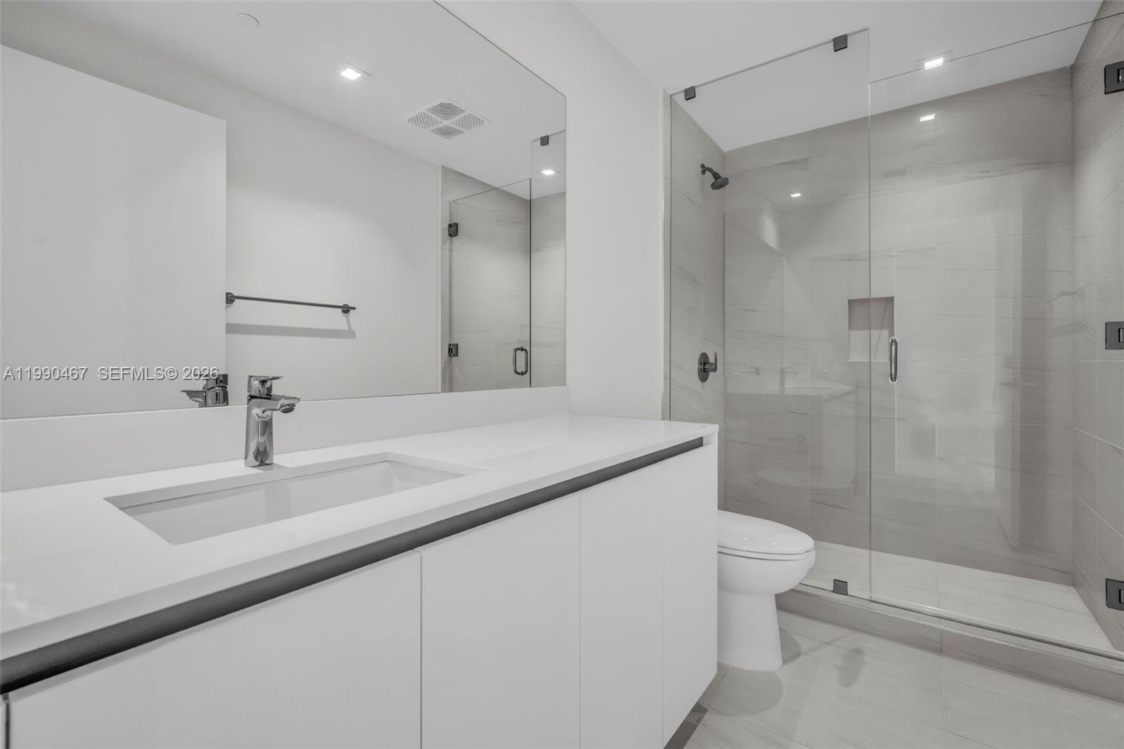 1116 N Ocean Blvd #1106 Pompano Beach, FL 33062