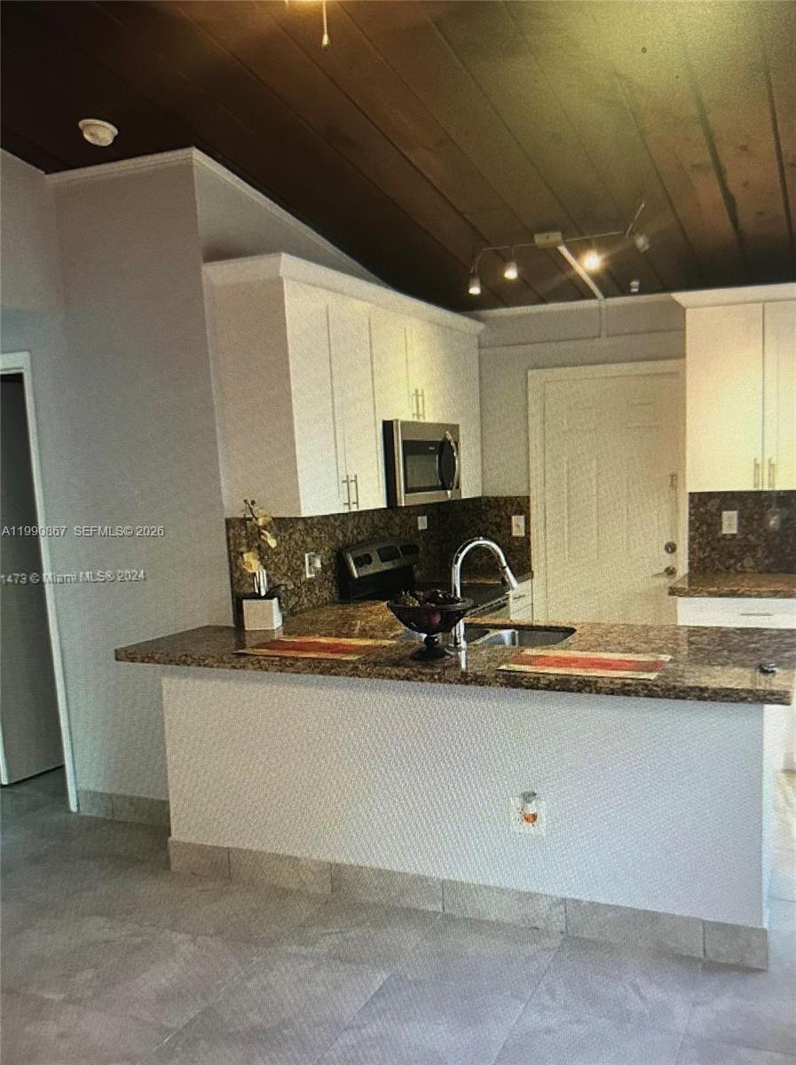 320 Ipswich St #320 Boca Raton, FL 33487