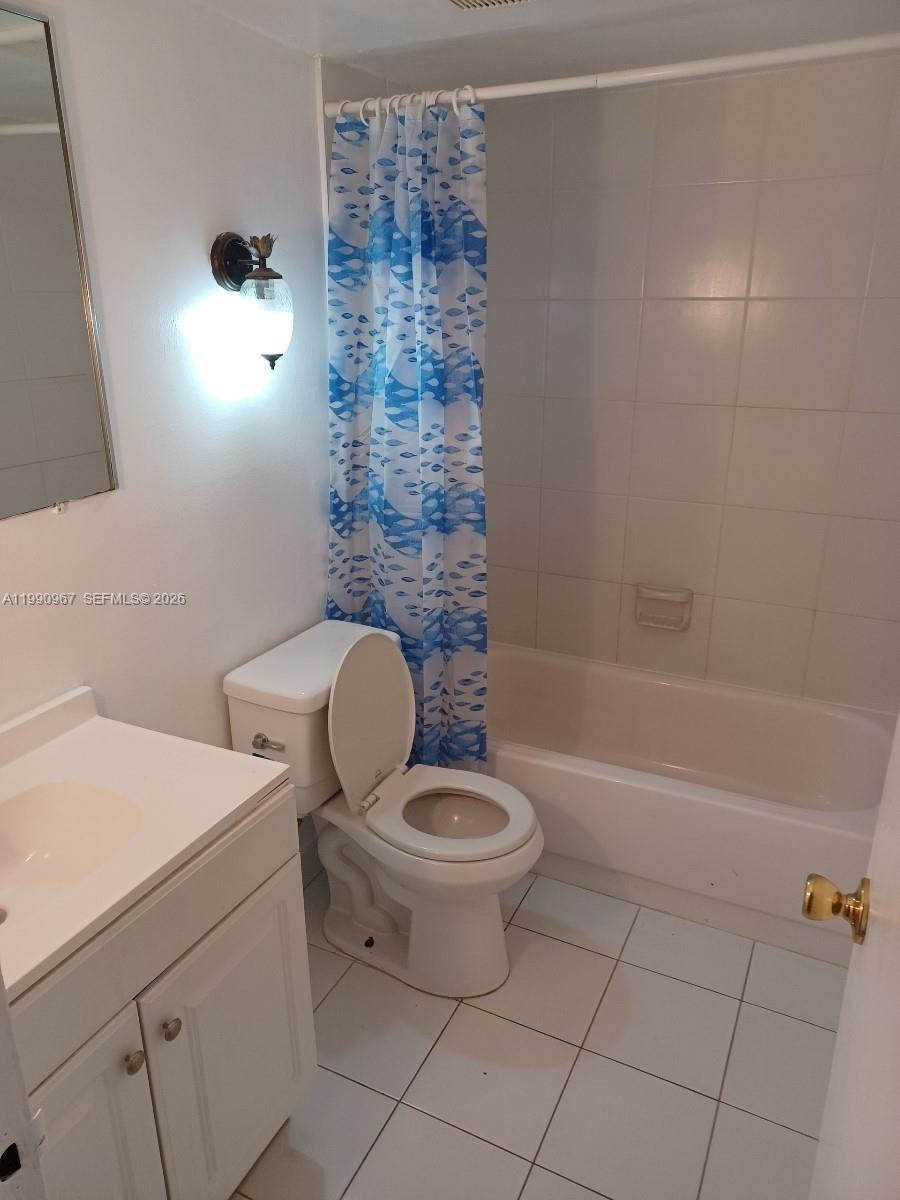 1800 SW 81st Ave #1203 North Lauderdale, FL 33068