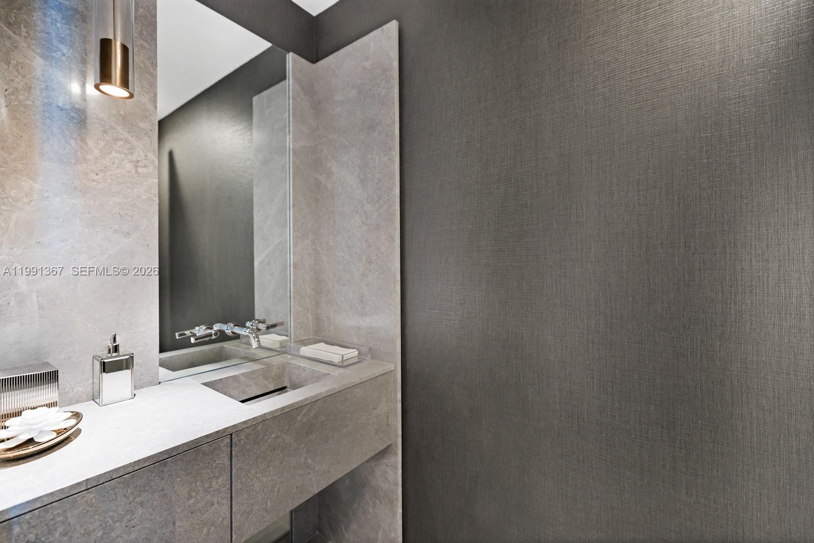 10203 Collins Ave #1702 Bal Harbour, FL 33154