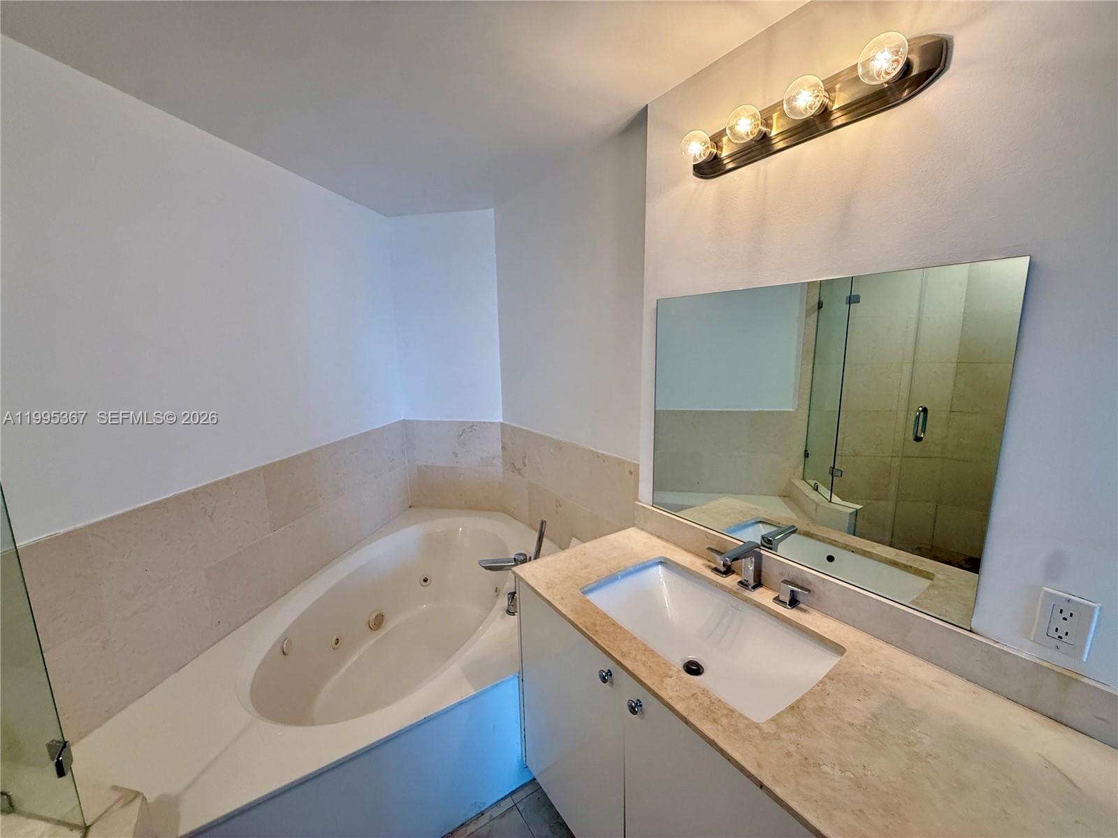 image Infinity at Brickell18