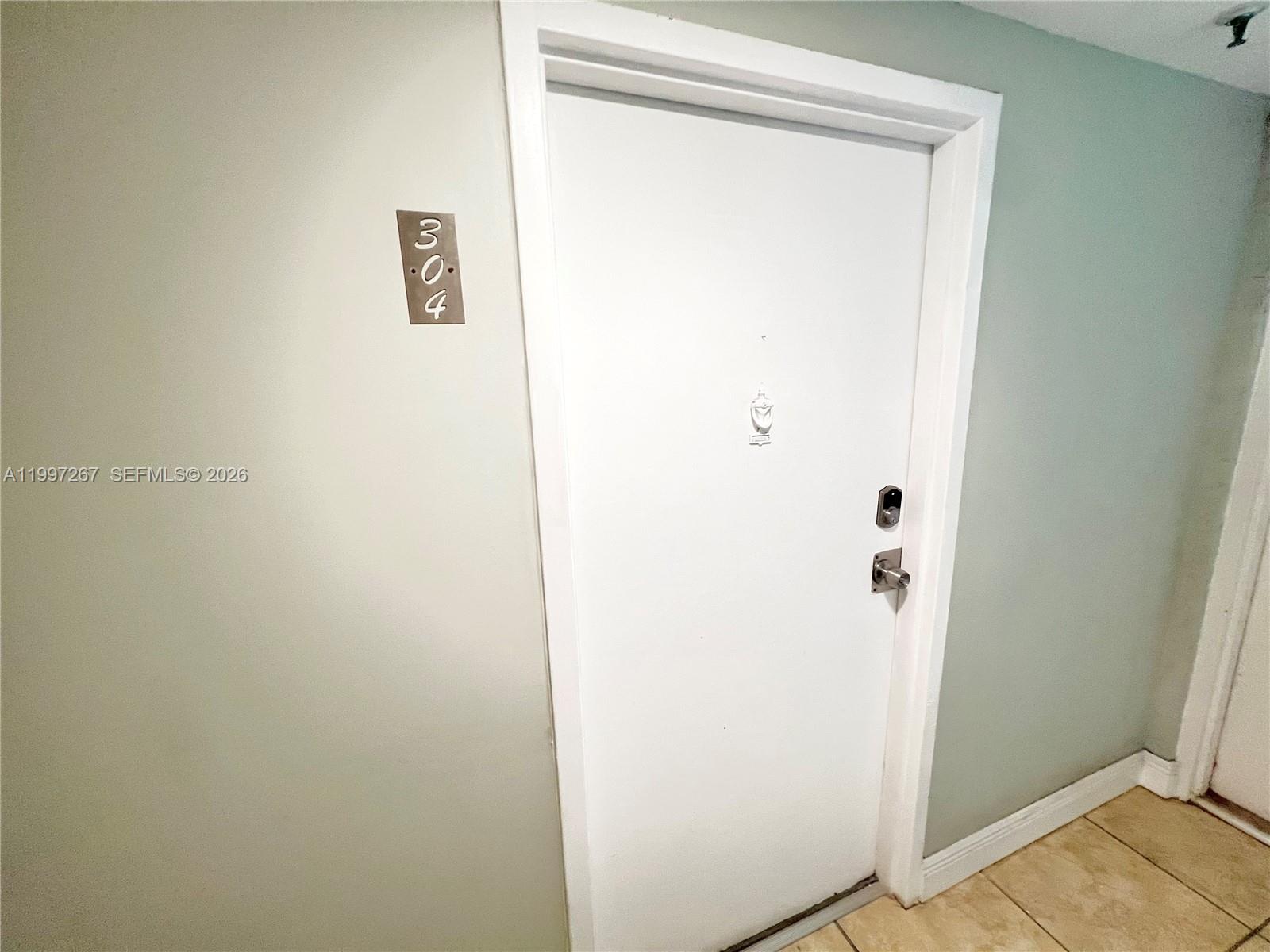 7832 Collins Ave #304 Miami Beach, FL 33141