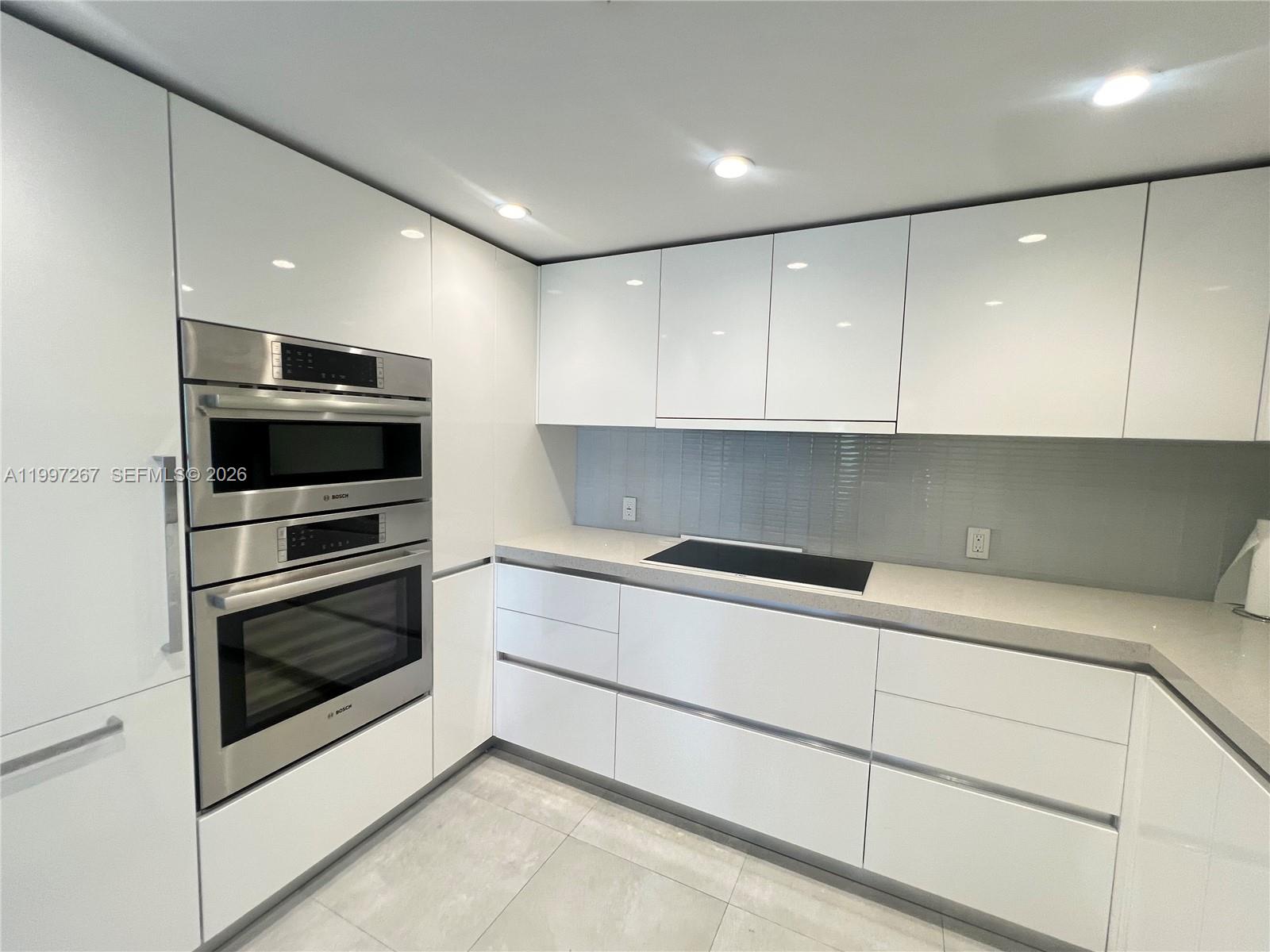 7832 Collins Ave #304 Miami Beach, FL 33141