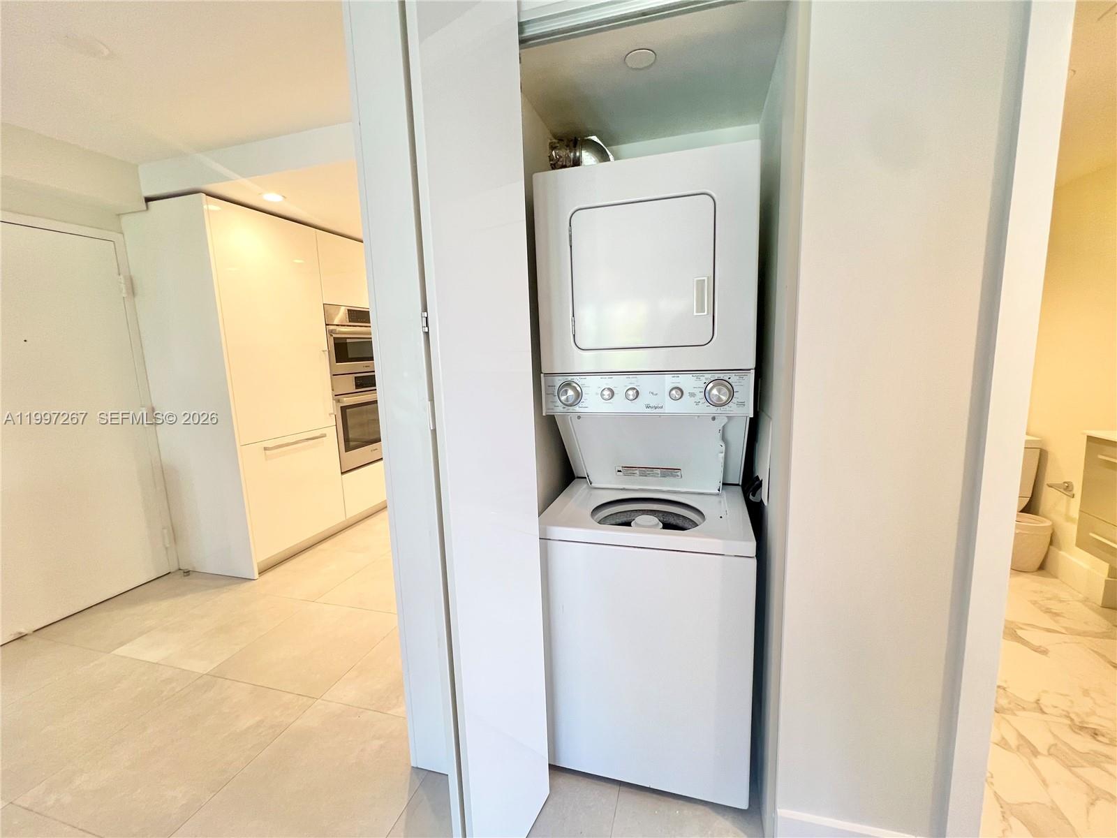 7832 Collins Ave #304 Miami Beach, FL 33141