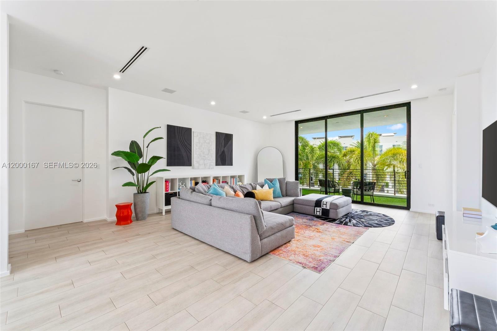 4232 E Tradewinds Ave Lauderdale By The Sea, FL 33308