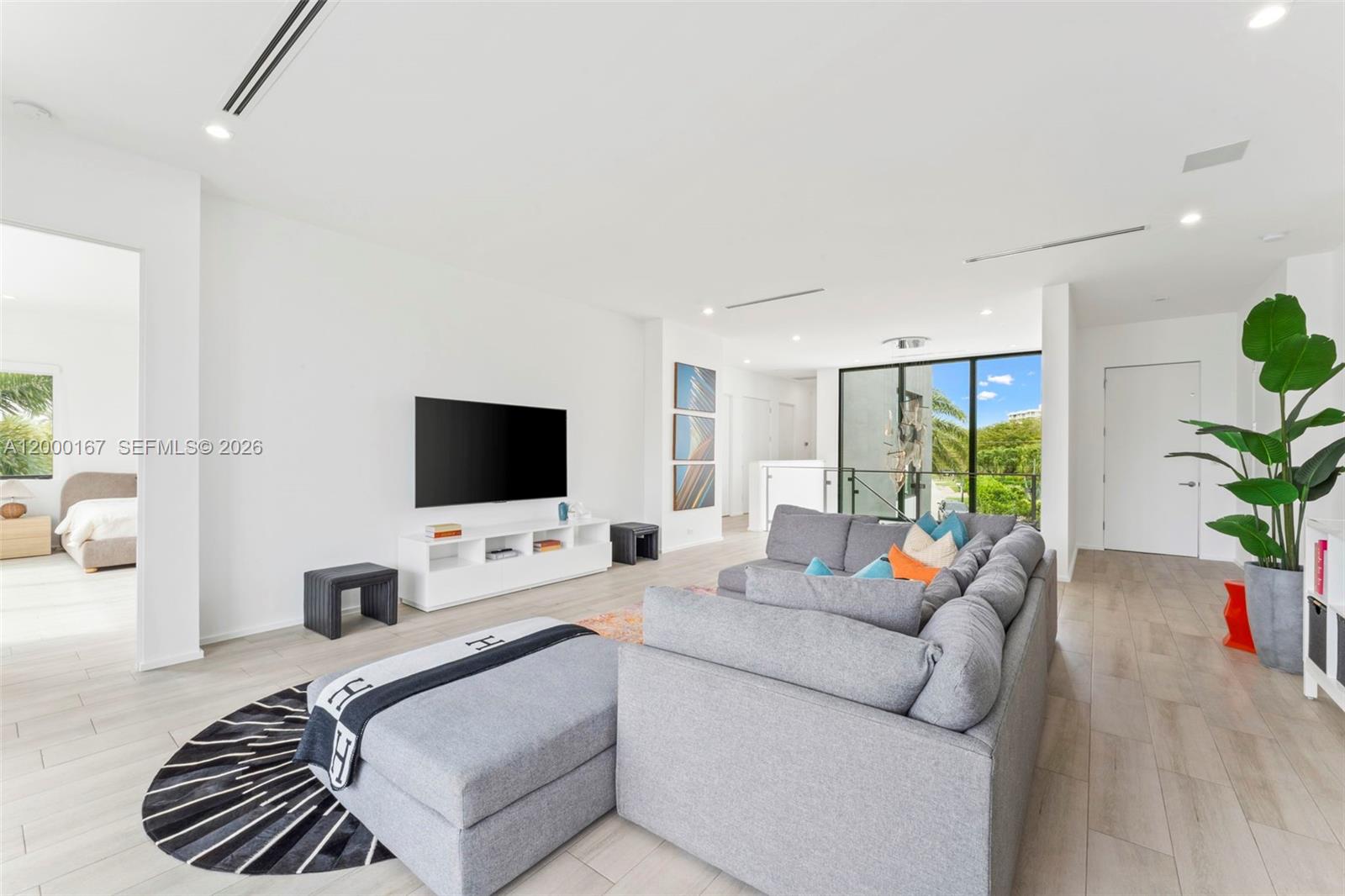 4232 E Tradewinds Ave Lauderdale By The Sea, FL 33308