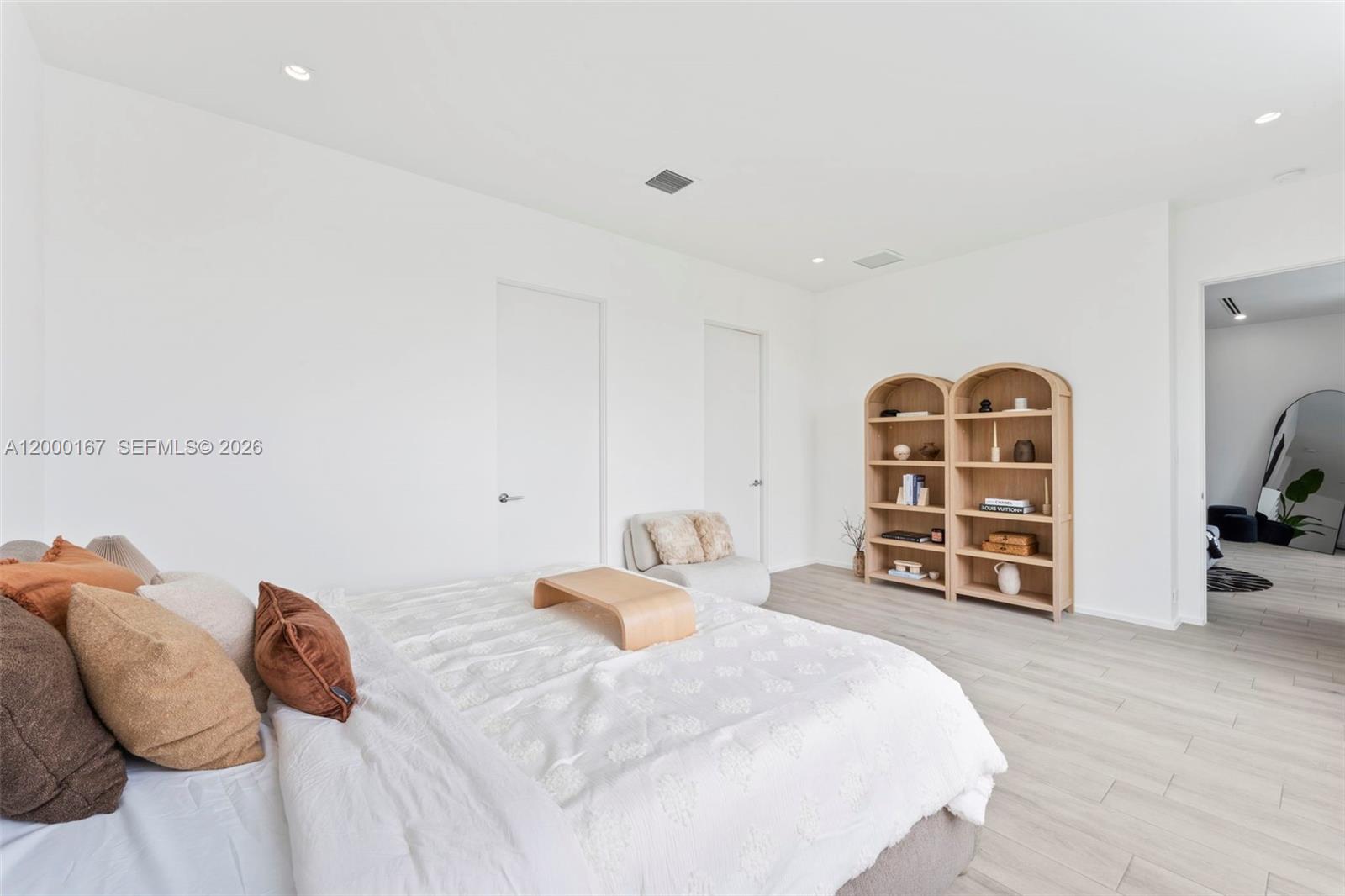 4232 E Tradewinds Ave Lauderdale By The Sea, FL 33308