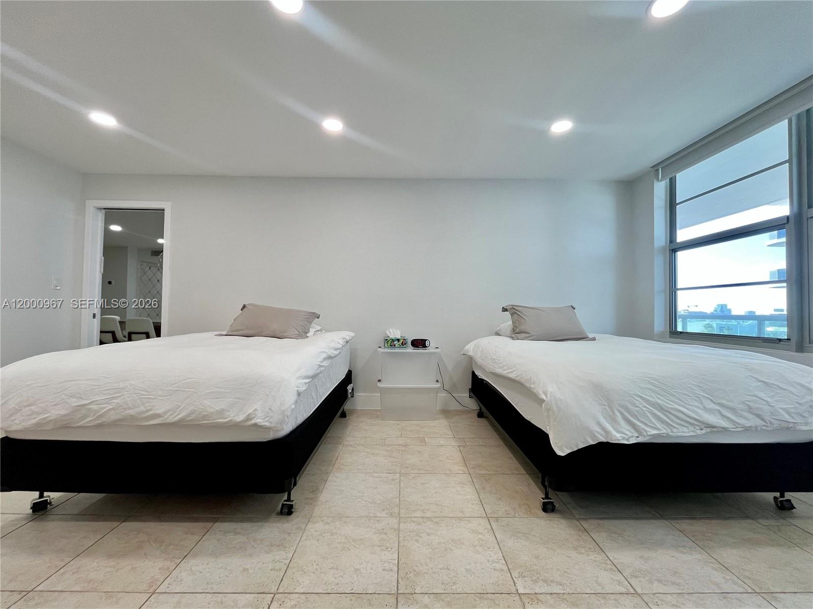 9511 Collins Ave #811 Surfside, FL 33154
