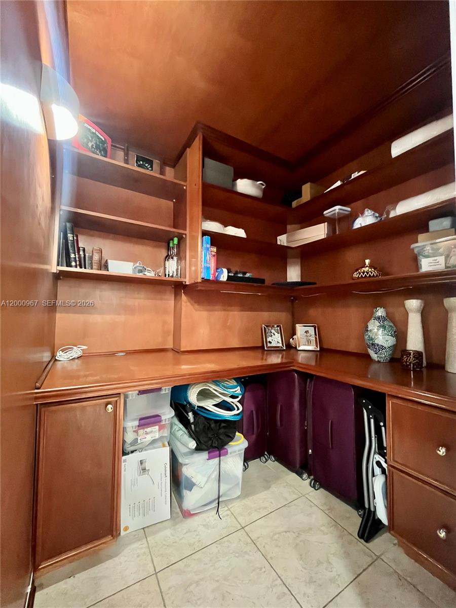 9511 Collins Ave #811 Surfside, FL 33154