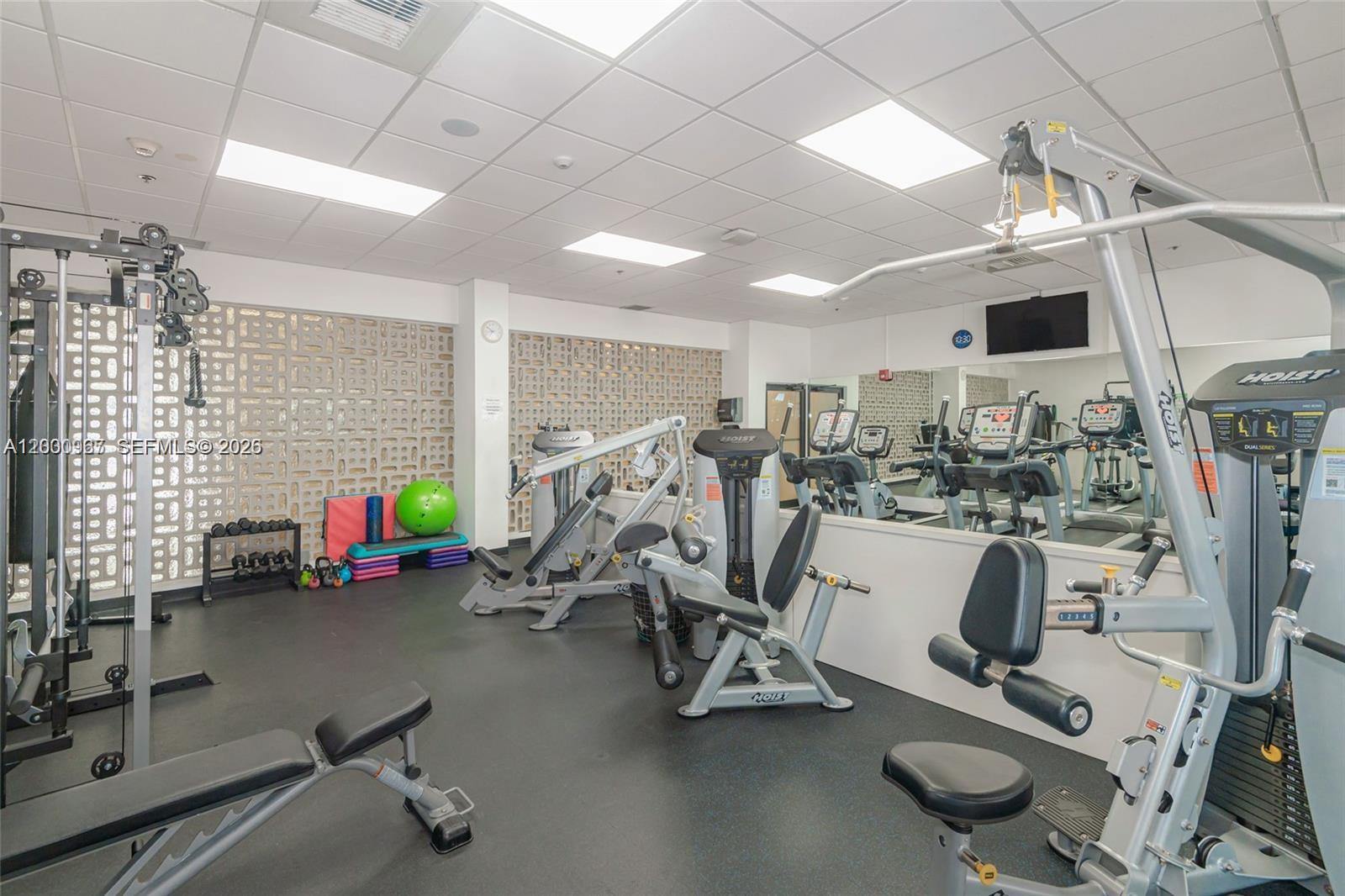 9511 Collins Ave #811 Surfside, FL 33154