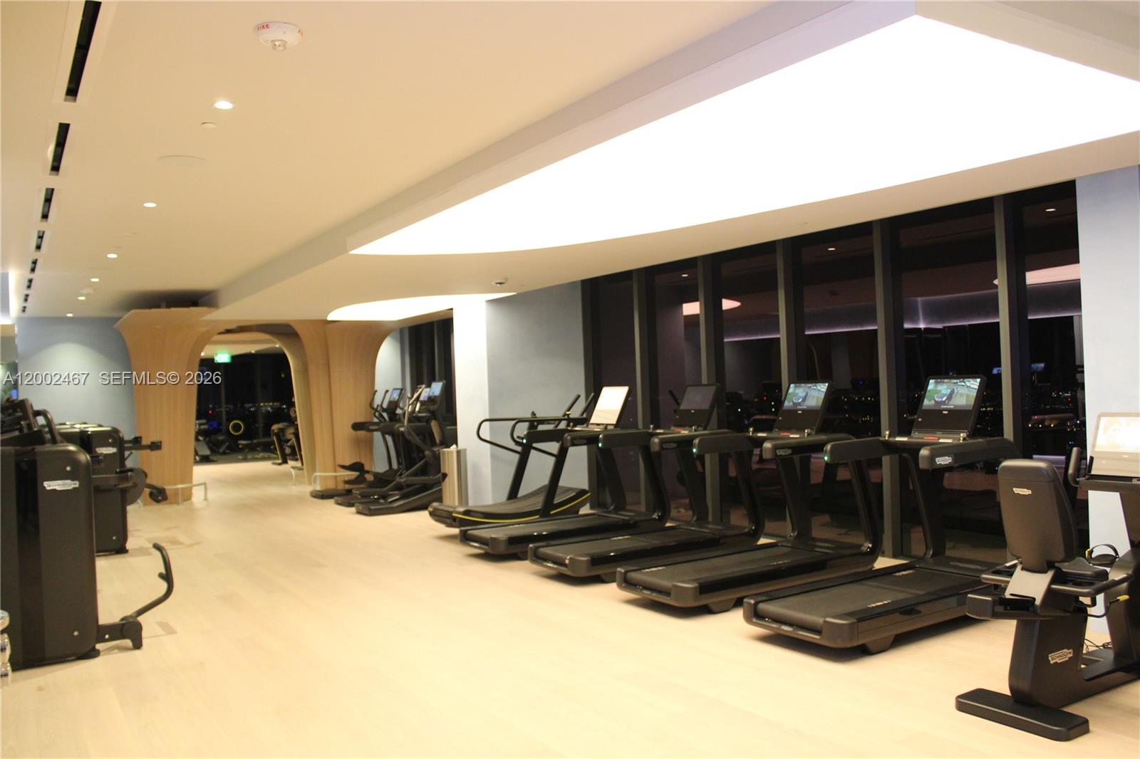 1000 Brickell Plz #1906 Miami, FL 33131