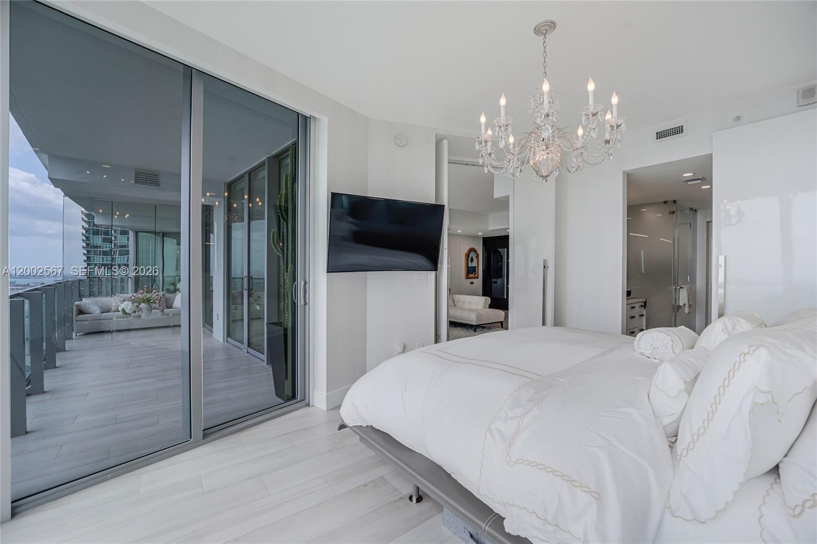 2900 NE 7th Ave #4003 Miami, FL 33137