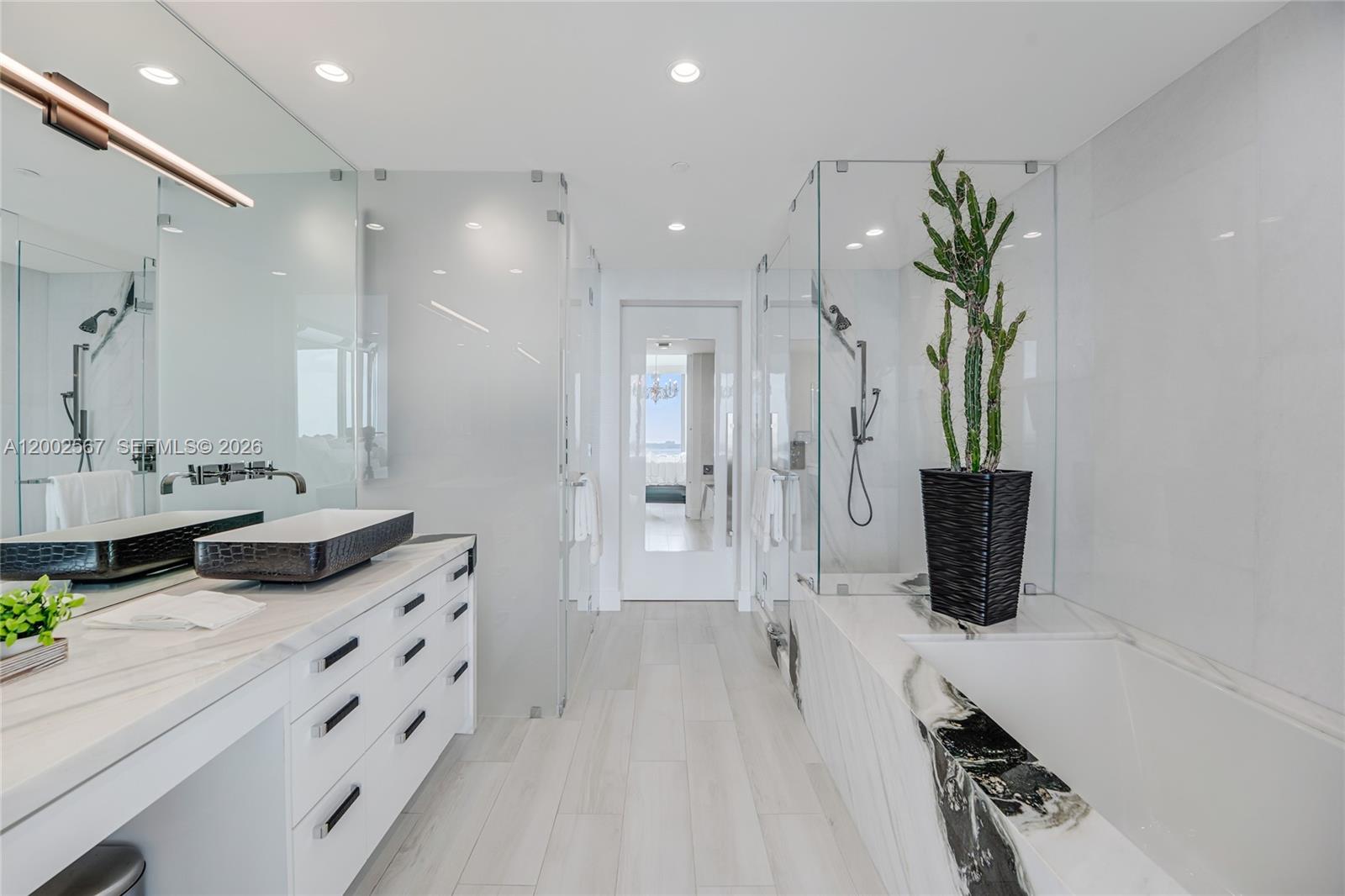 2900 NE 7th Ave #4003 Miami, FL 33137