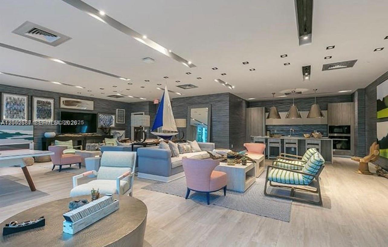 2900 NE 7th Ave #4003 Miami, FL 33137