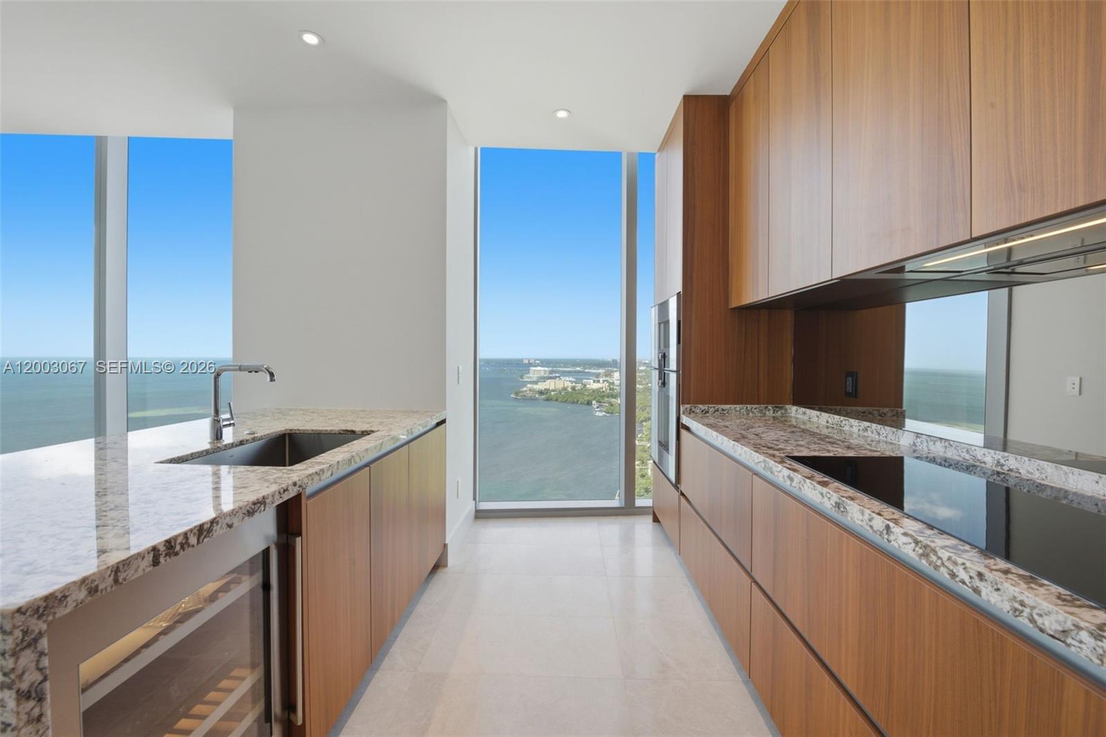 175 SE 25th Rd #3302 Miami, FL 33129