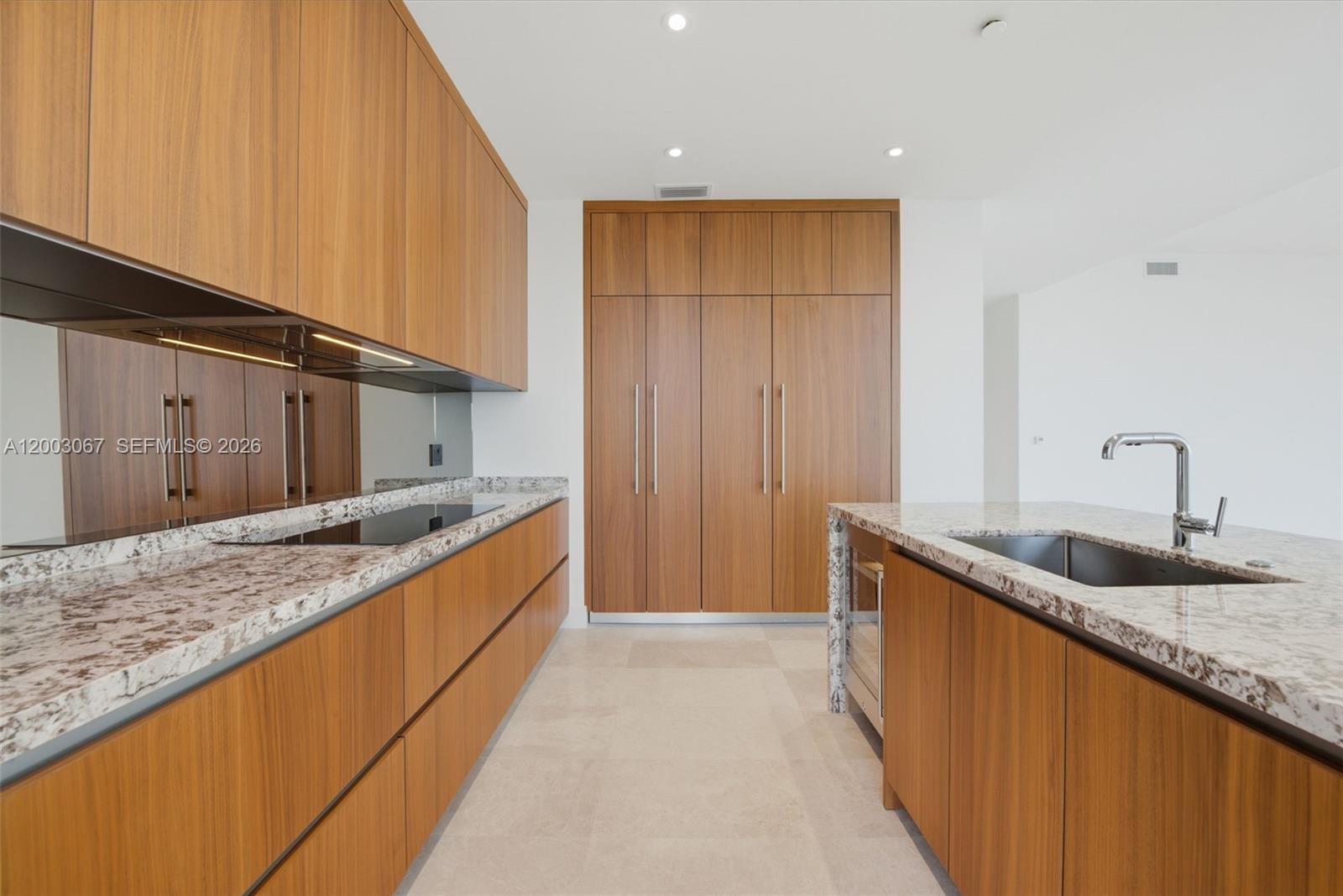 175 SE 25th Rd #3302 Miami, FL 33129