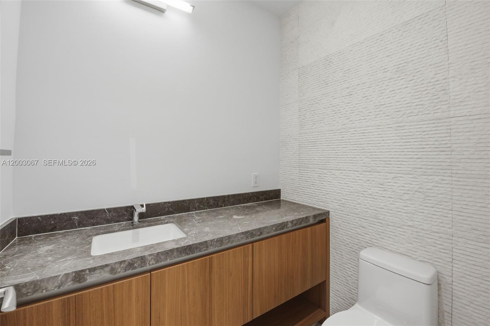 175 SE 25th Rd #3302 Miami, FL 33129