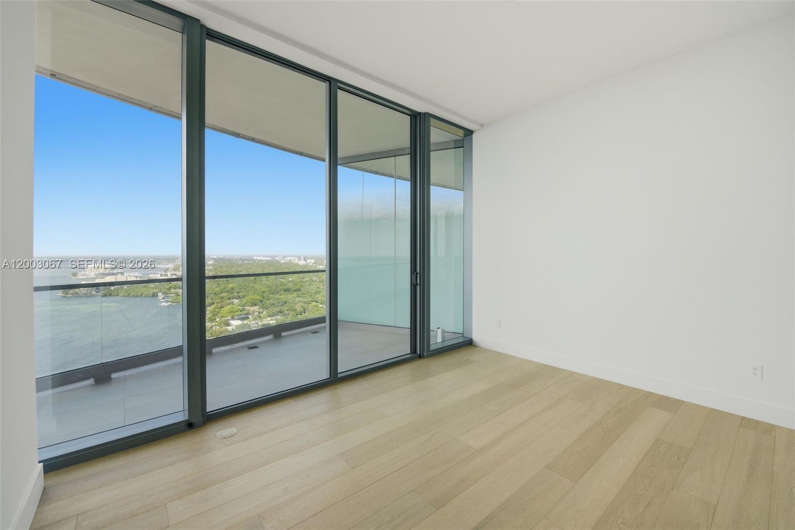 175 SE 25th Rd #3302 Miami, FL 33129