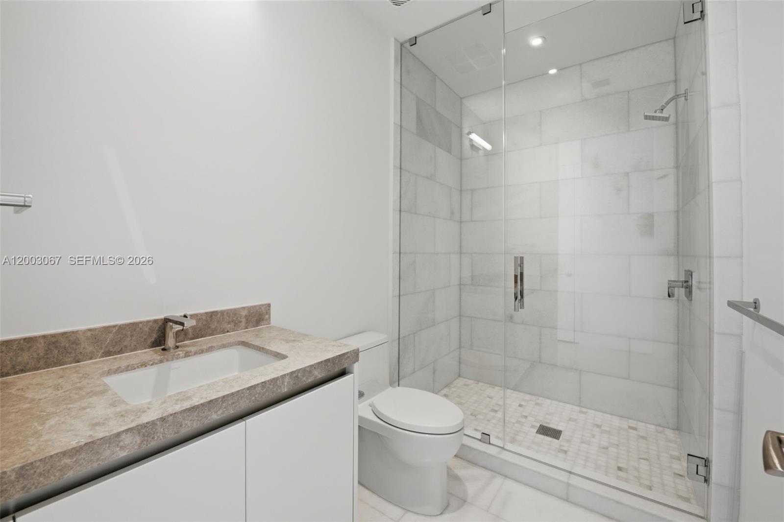 175 SE 25th Rd #3302 Miami, FL 33129