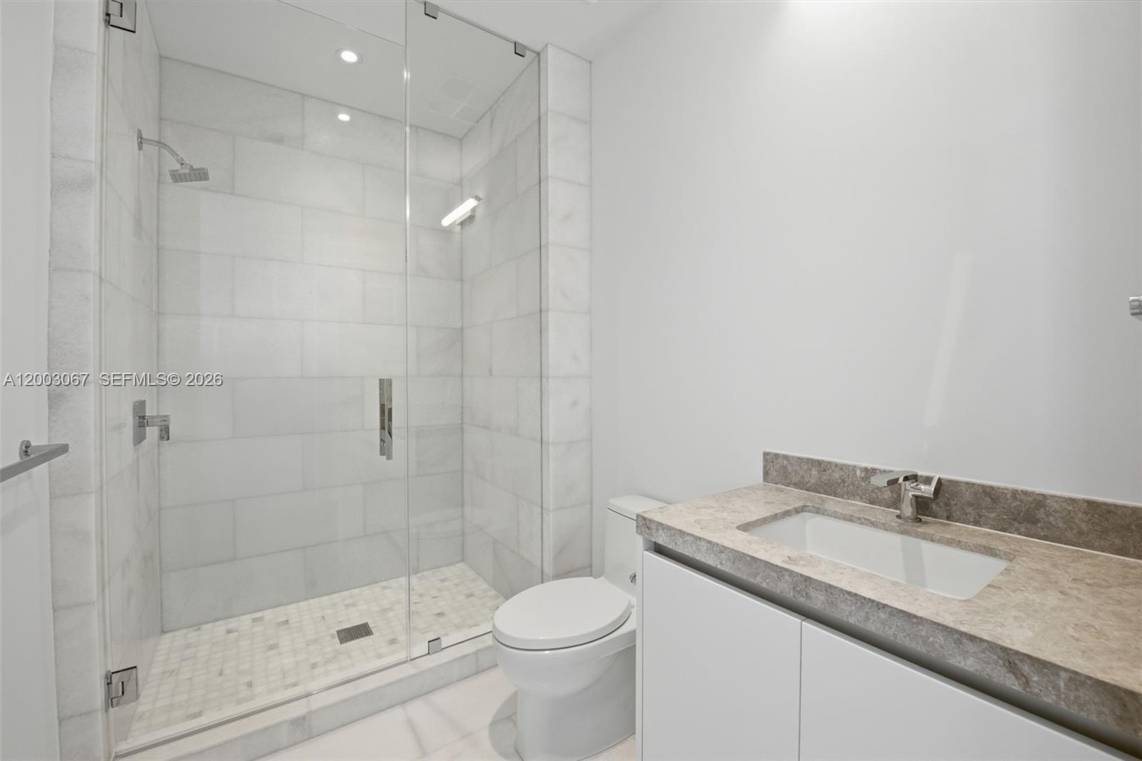 175 SE 25th Rd #3302 Miami, FL 33129