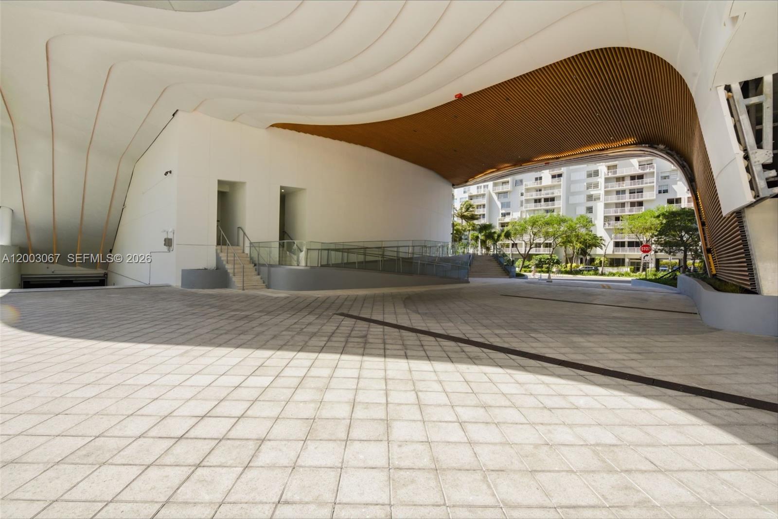 175 SE 25th Rd #3302 Miami, FL 33129