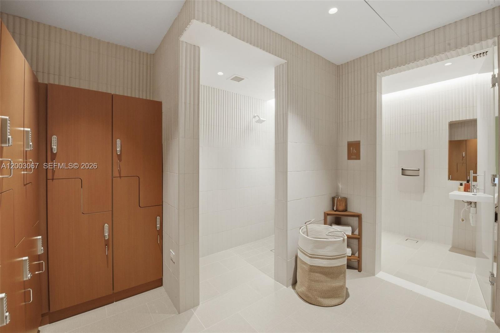 175 SE 25th Rd #3302 Miami, FL 33129