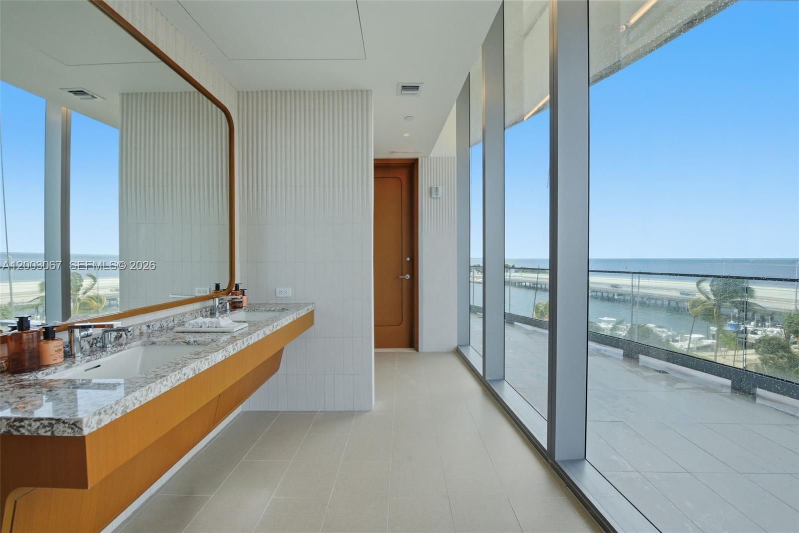 175 SE 25th Rd #3302 Miami, FL 33129