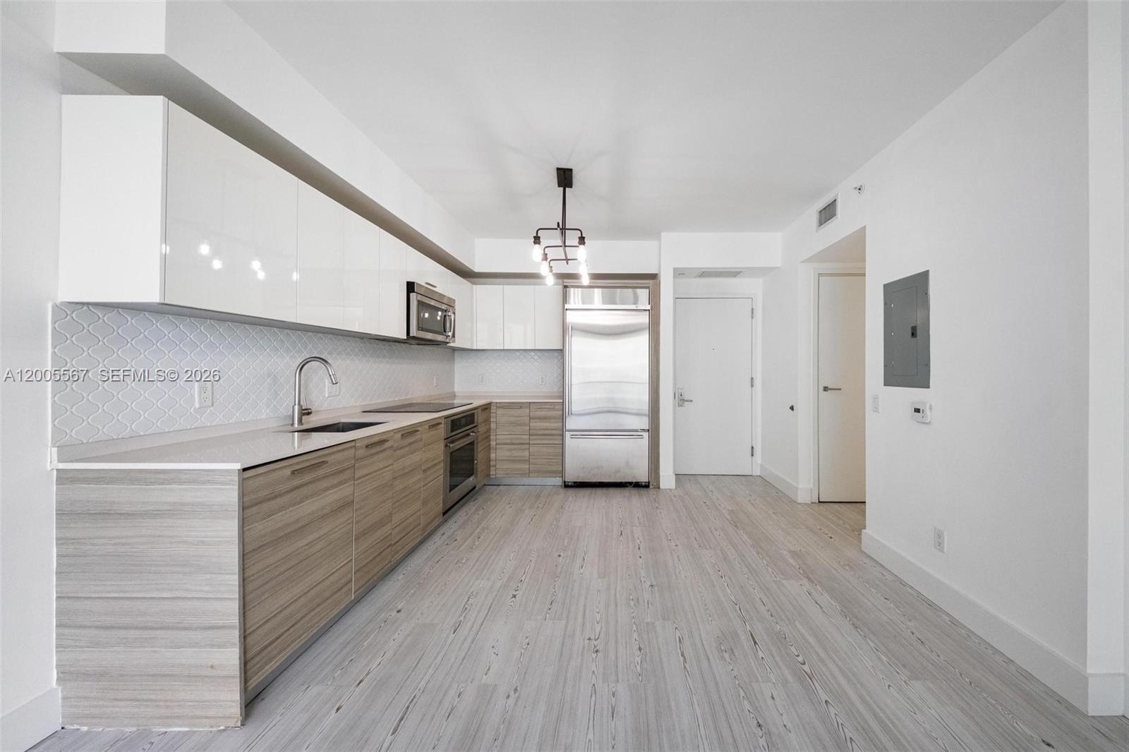 1300 Brickell Bay Dr #704 Miami, FL 33131