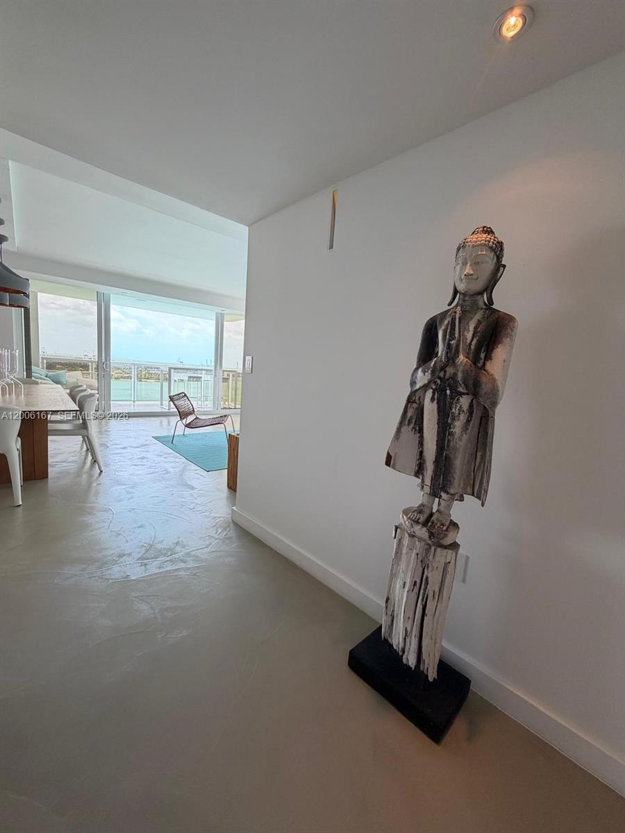 9 Island Ave #2207 Miami Beach, FL 33139