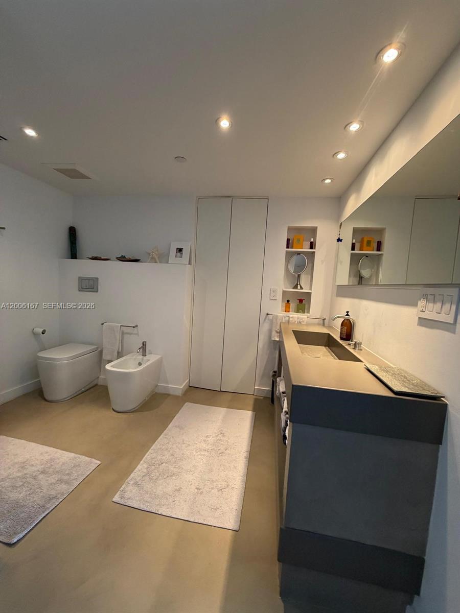 9 Island Ave #2207 Miami Beach, FL 33139