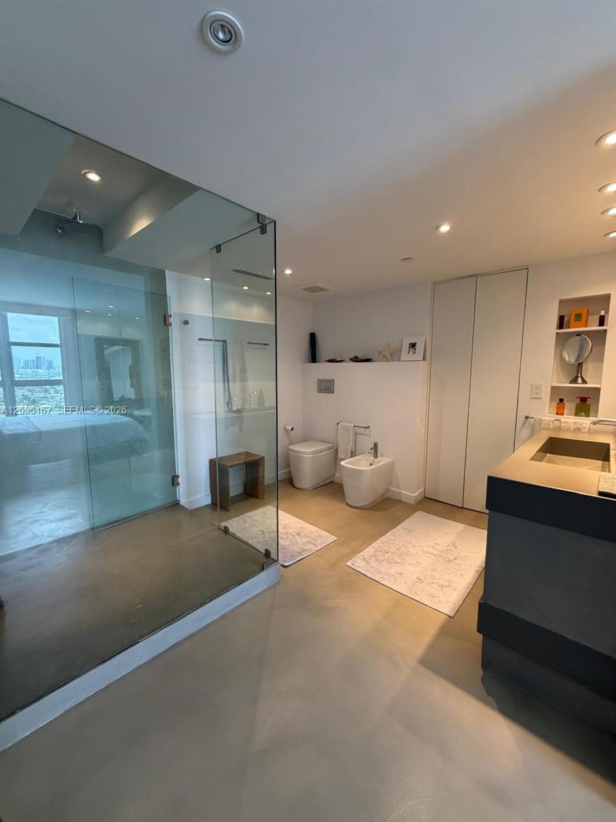 9 Island Ave #2207 Miami Beach, FL 33139