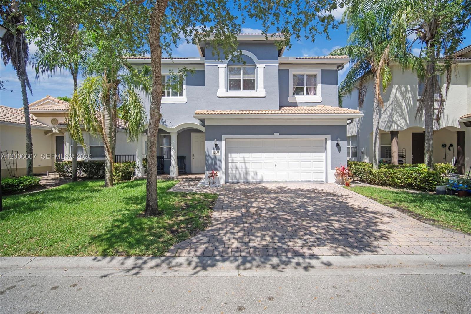 1225 Rosegate Blvd