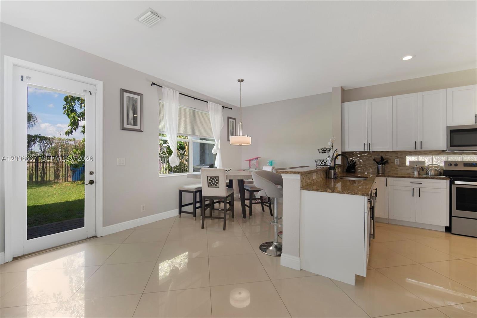 1225 Rosegate Blvd Riviera Beach, FL 33404