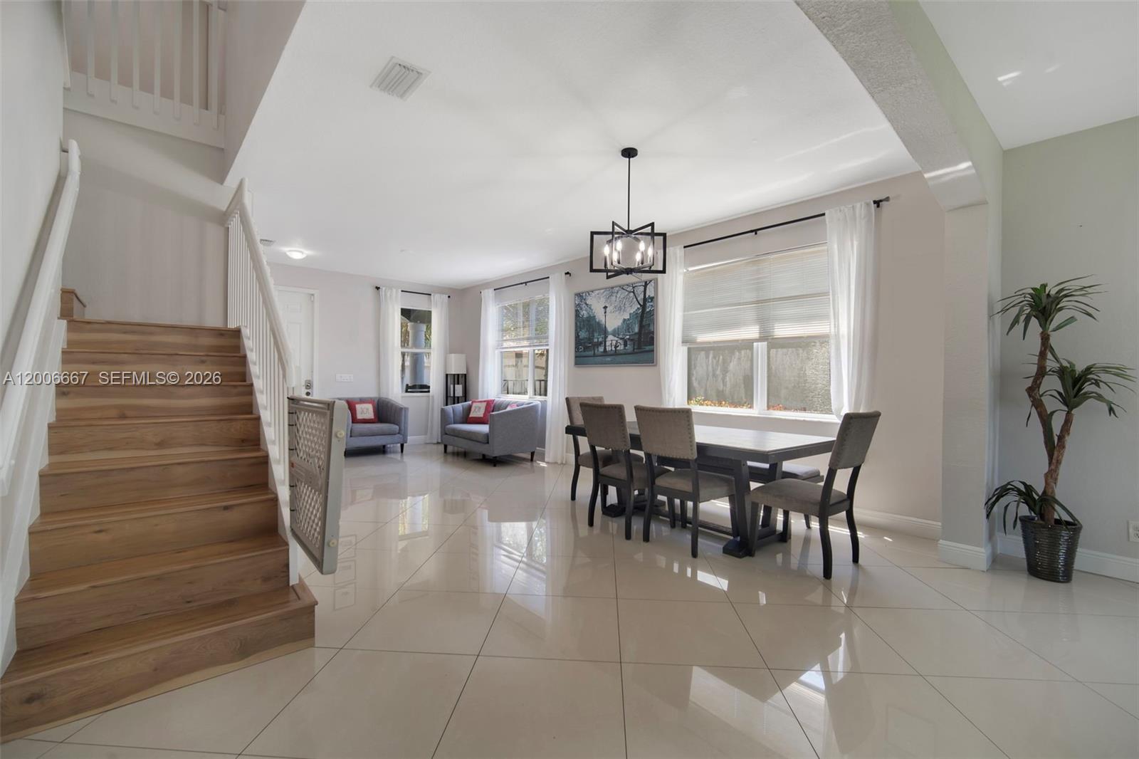 1225 Rosegate Blvd Riviera Beach, FL 33404