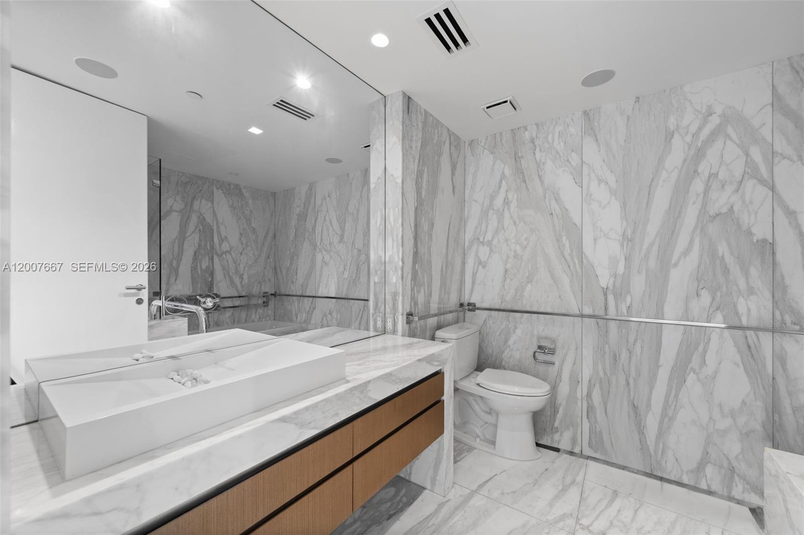 9999 Collins Ave #6J Bal Harbour, FL 33154