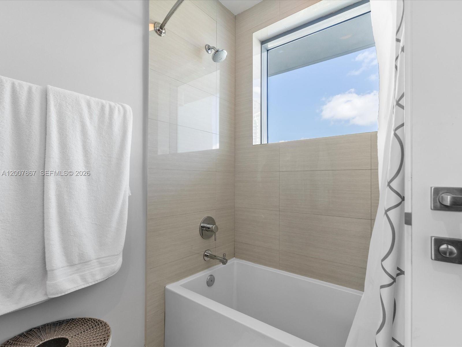 3250 NE 188th St #505 Aventura, FL 33180