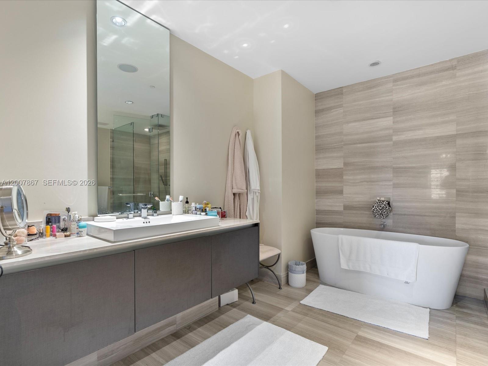 3250 NE 188th St #505 Aventura, FL 33180