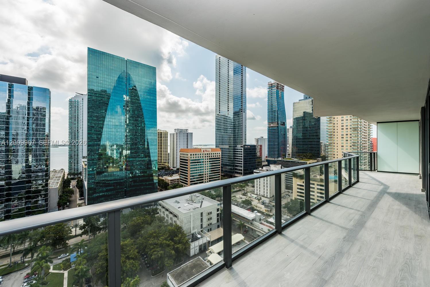 image Dua Miami (SLS Brickell)27