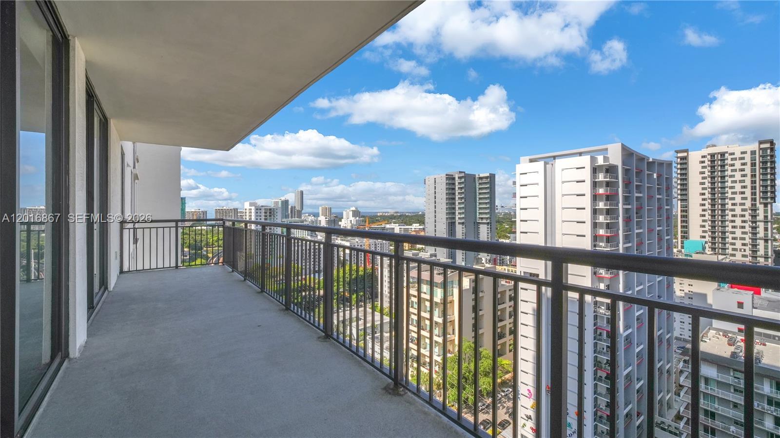 999 SW 1st Ave #2009 Miami, FL 33130