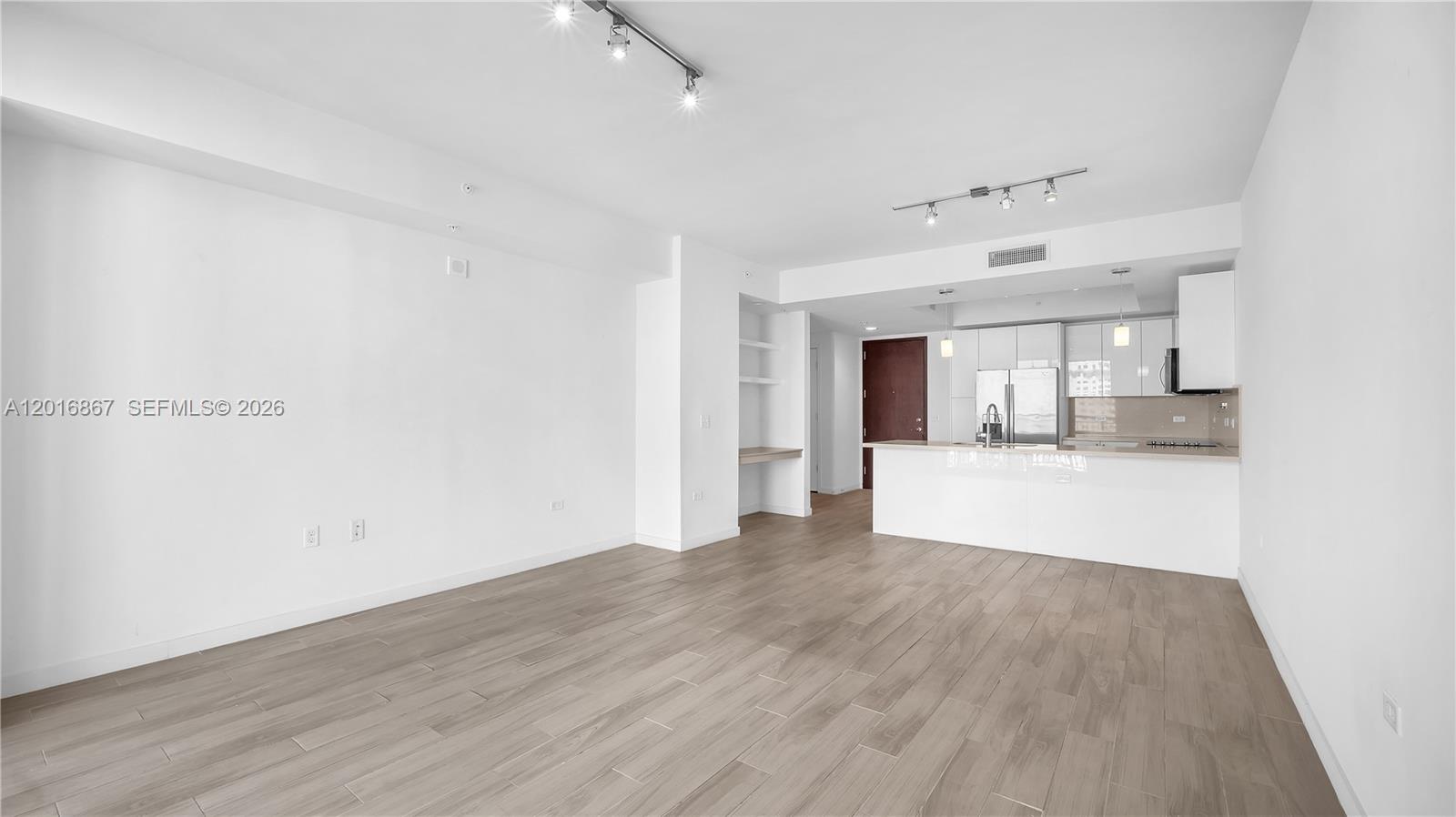 999 SW 1st Ave #2009 Miami, FL 33130