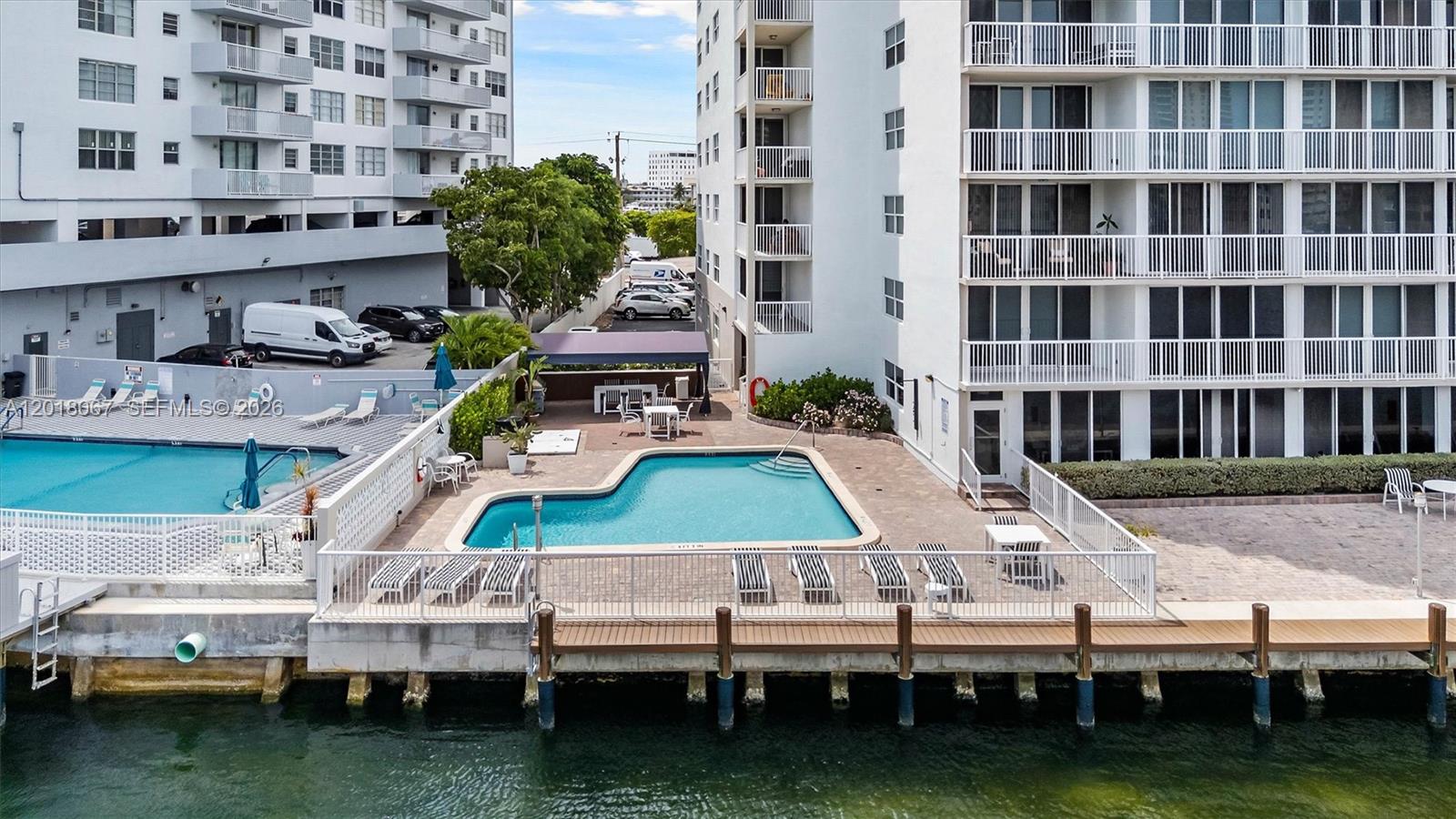 121 Golden Isles Dr #707 Hallandale Beach, FL 33009
