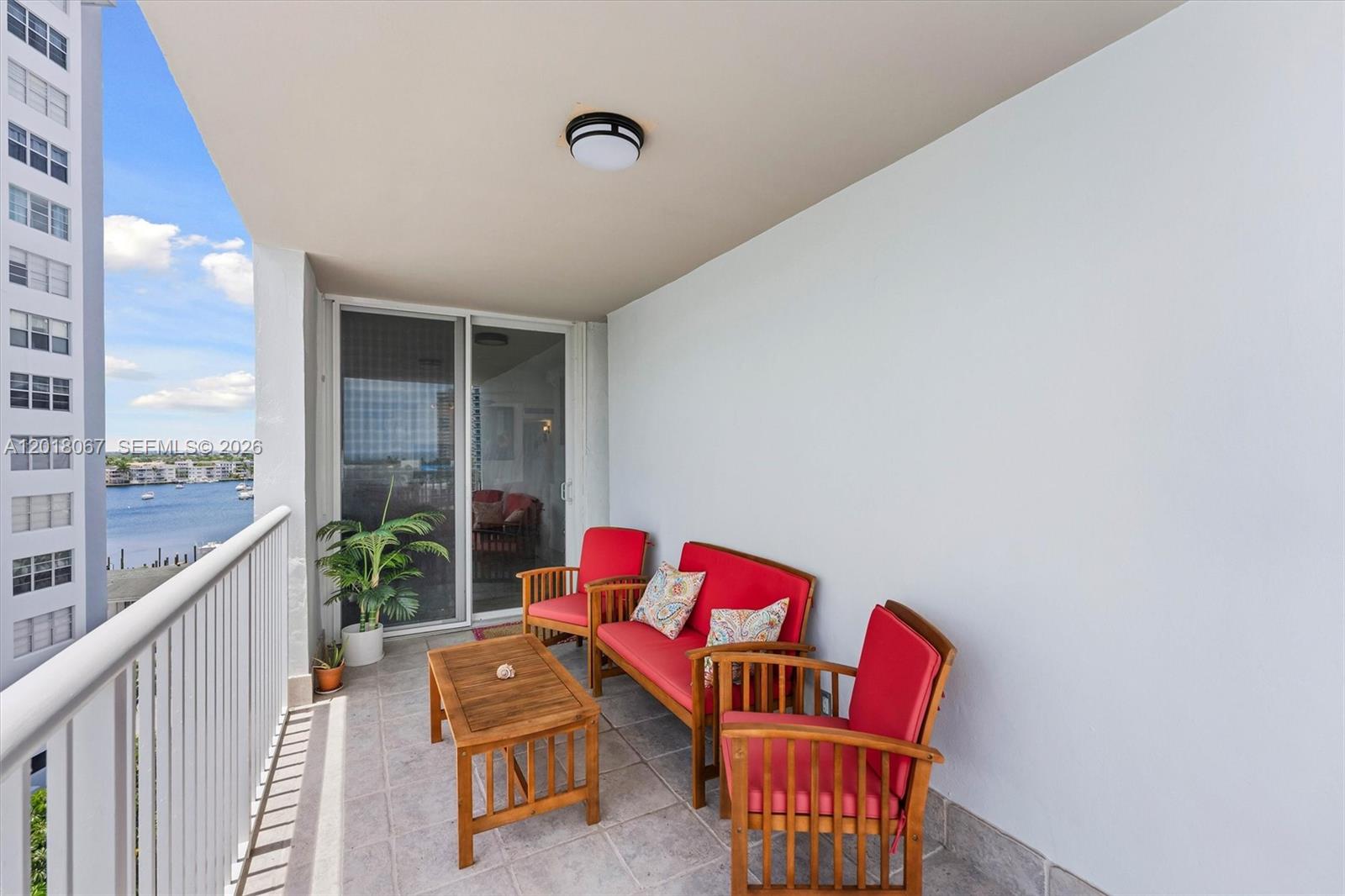 121 Golden Isles Dr #707 Hallandale Beach, FL 33009