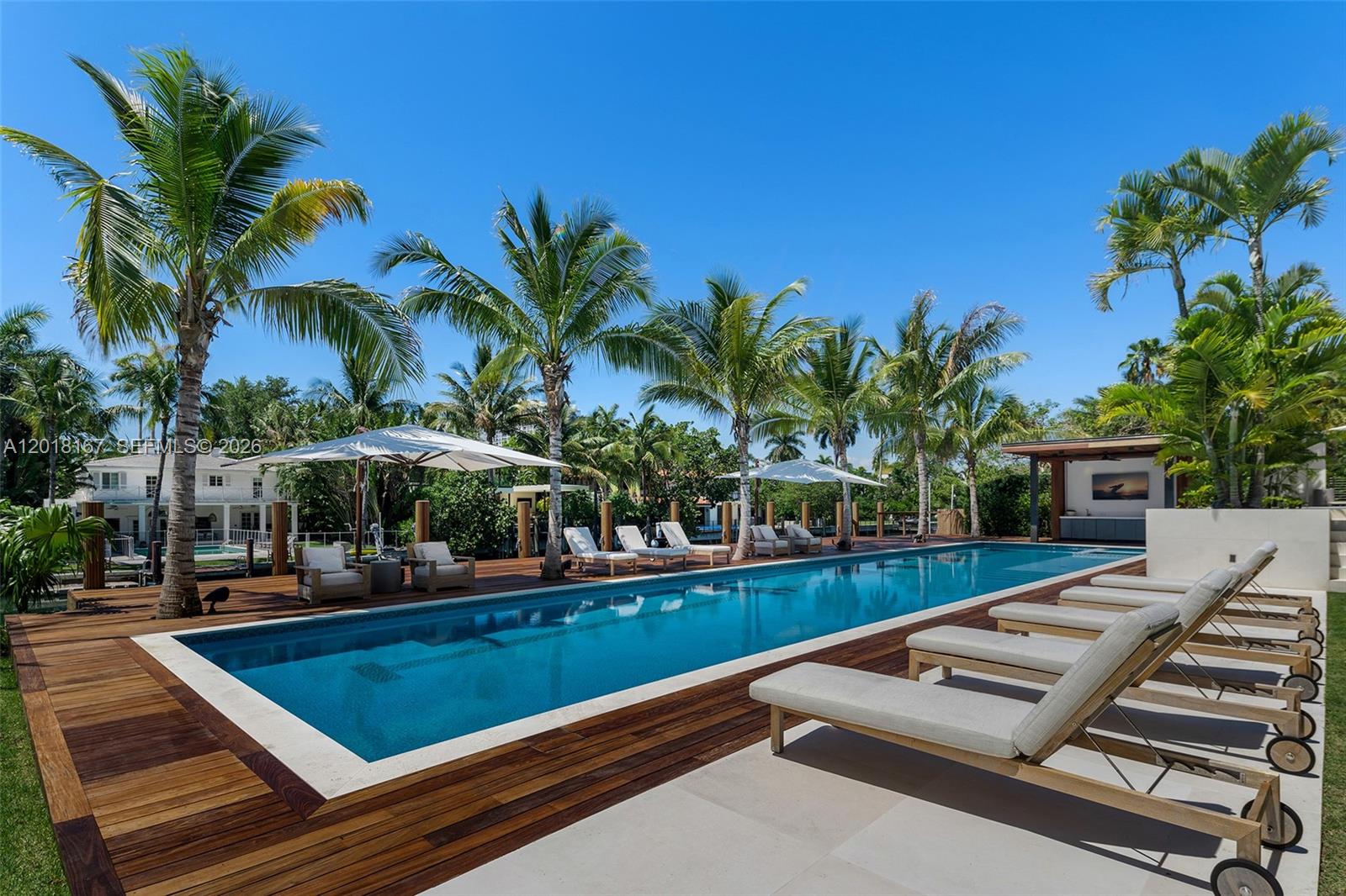 1420 W 23rd St Miami Beach, FL 33140