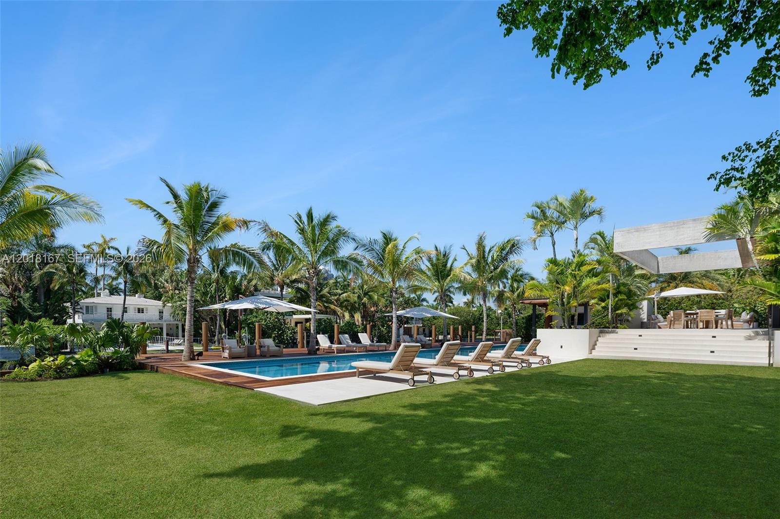1420 W 23rd St Miami Beach, FL 33140