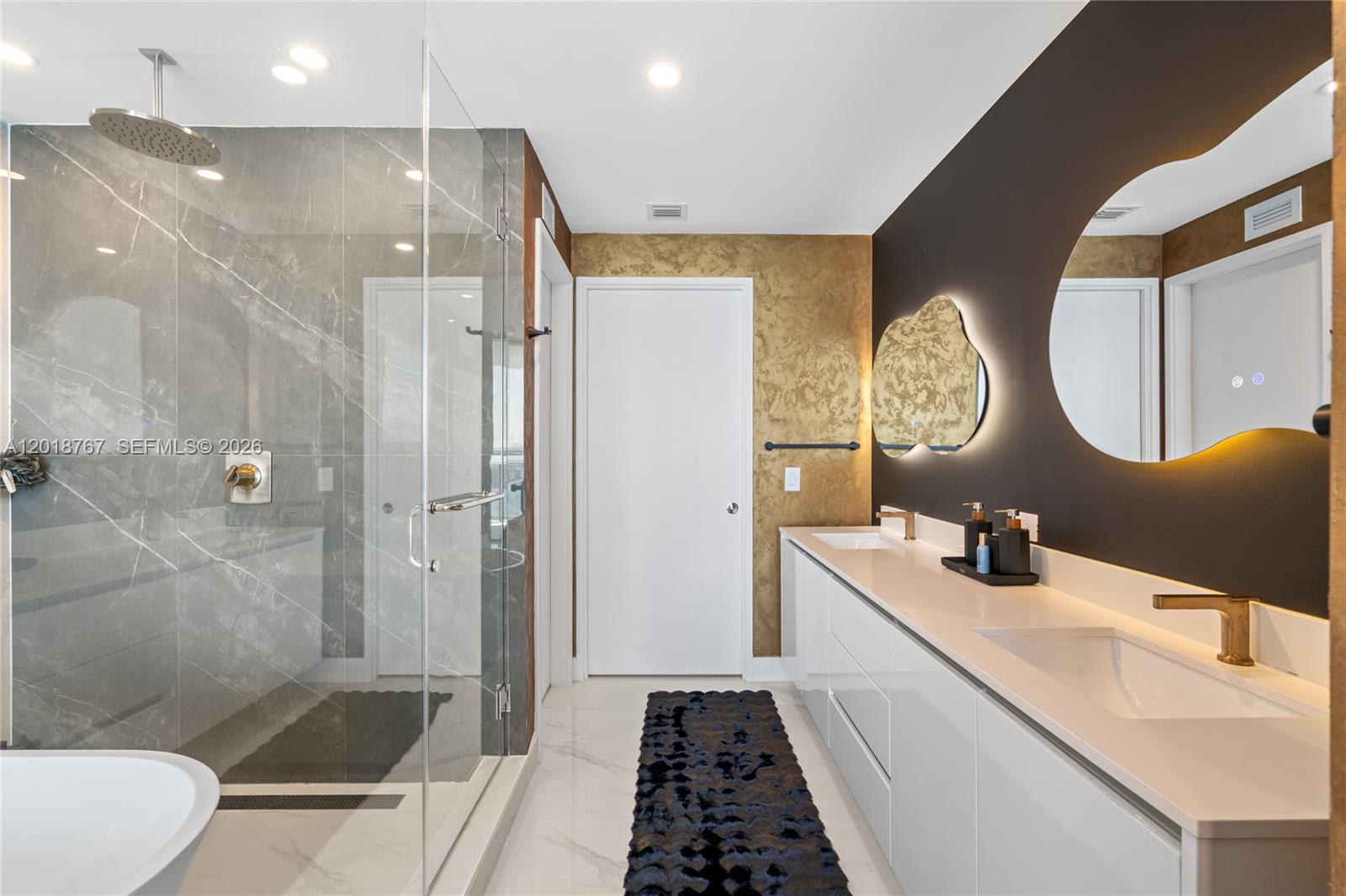 700 NE 24th St #5206 Miami, FL 33137
