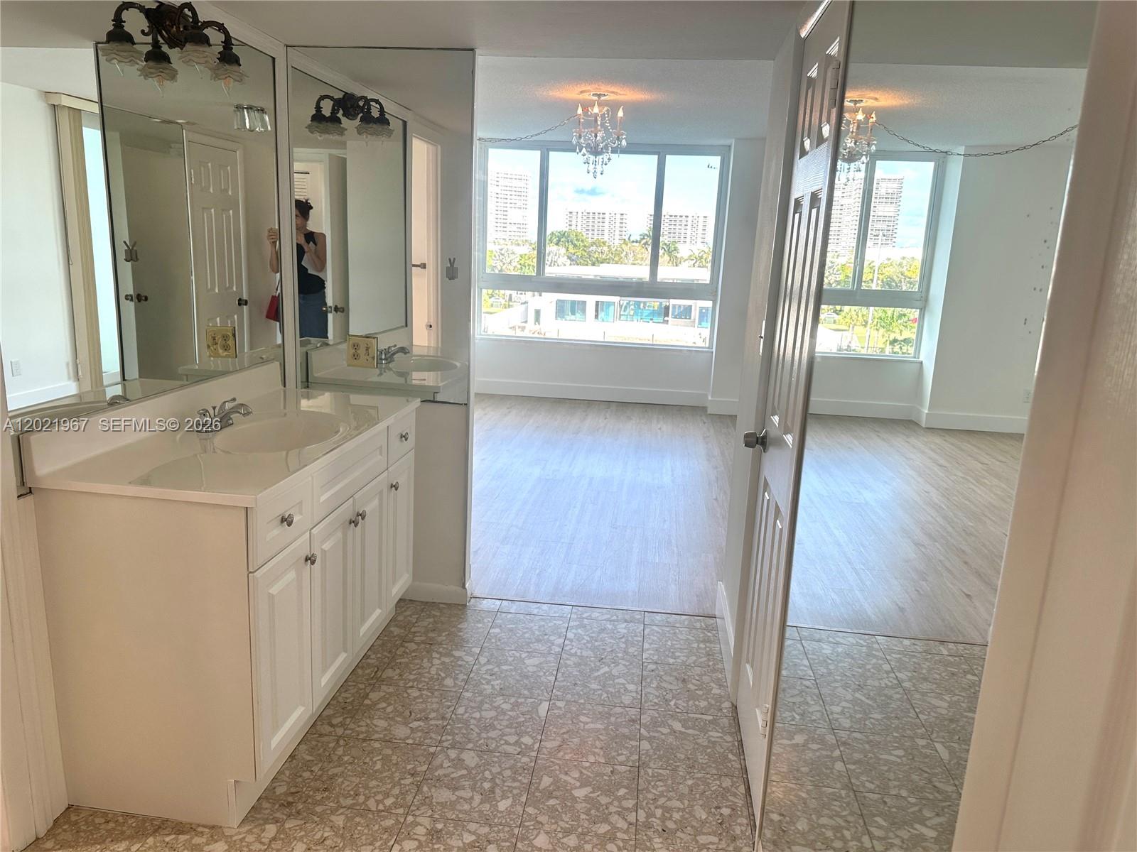 9501 E Bay Hbr Dr #5B Bay Harbor Islands, FL 33154