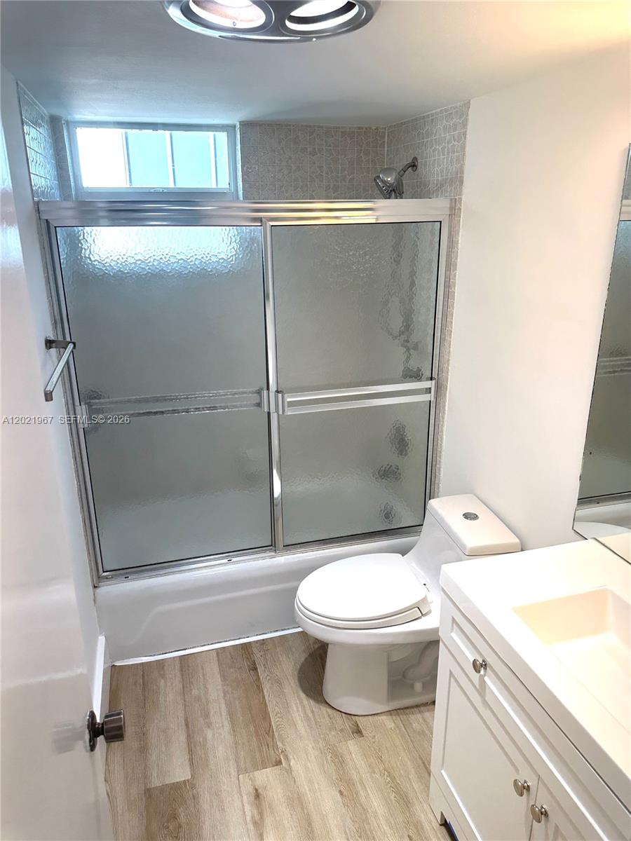 9501 E Bay Hbr Dr #5B Bay Harbor Islands, FL 33154